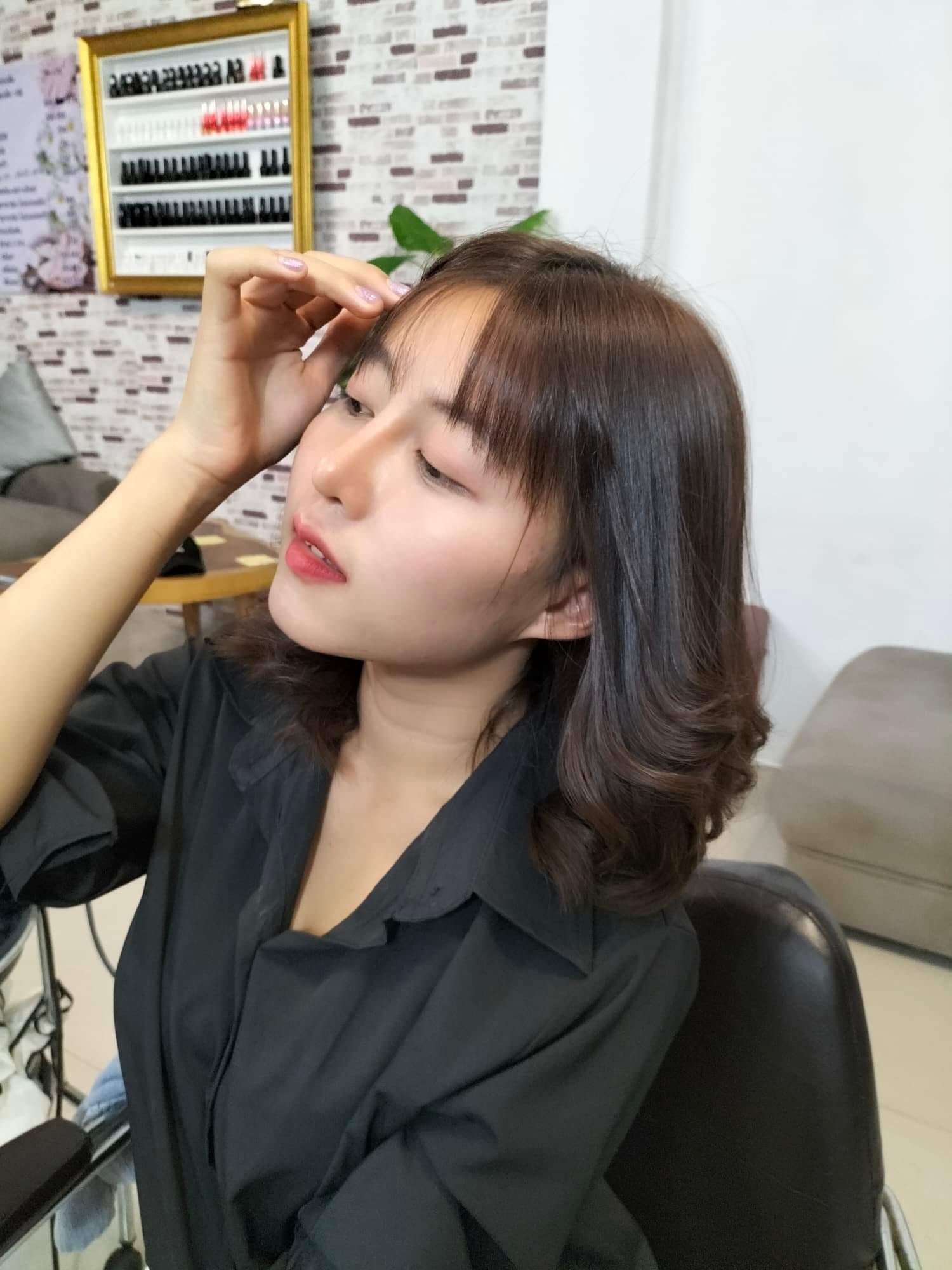 Professional beauty service Wawa Salon Mae Rim